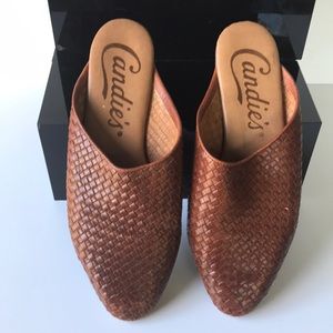 Candie's Vintage Woven Brown Leather Mules.